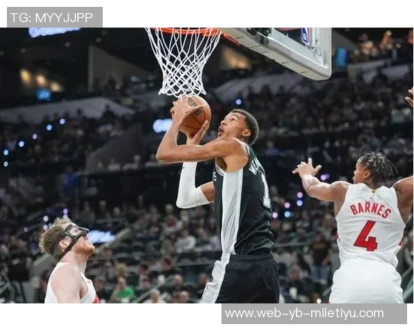 文班谈空中转身360上篮首次尝试未专门练习展现惊人天赋 文班谈空中转身360上篮首次尝试未专门练习展现惊人天赋