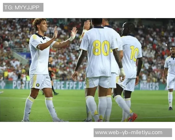 马内射门被挡菲利克斯补射完成帽子戏法球队大胜5-1领先