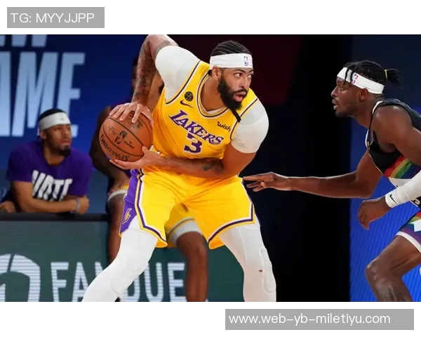 小腿轻微拉伤影响出战计划戴维斯本周将重新评估伤情