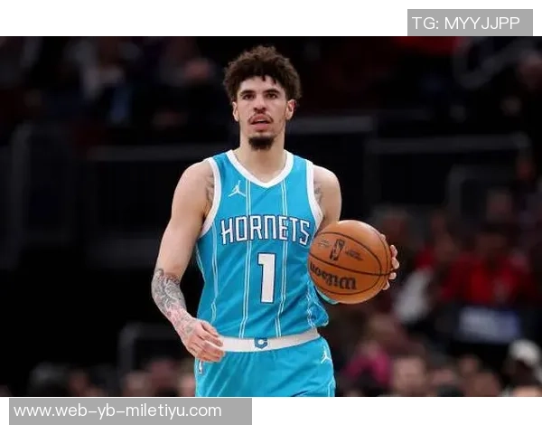 阿里纳斯谈黄蜂未来:鲍尔的票房价值远超球队成绩 阿里纳斯谈黄蜂未来:鲍尔的票房价值远超球队成绩