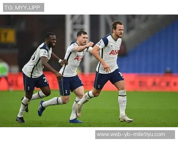 BBC列凯恩冲击俱乐部进球纪录莱万德甲单季41球等传奇成就分析